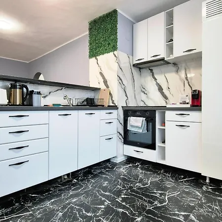 Spacious 3 Bdr Pulse Near Airport, The Mall, Arena 8888 By Keybox * Sofia