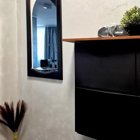 Spacious 3 Bdr Pulse Near Airport, The Mall, Arena 8888 By Keybox