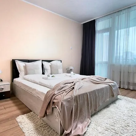 Spacious 3 Bdr Pulse Near Airport, The Mall, Arena 8888 By Keybox * Sofia