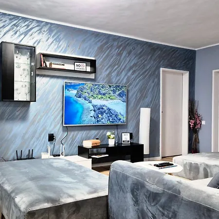 Spacious 3 Bdr Pulse Near Airport, The Mall, Arena 8888 By Keybox Sofia