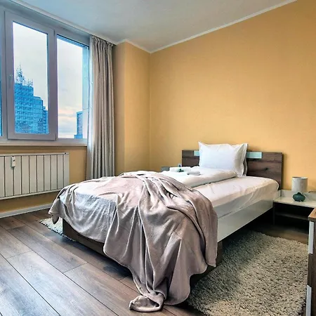 Spacious 3 Bdr Pulse Near Airport, The Mall, Arena 8888 By Keybox Sófia