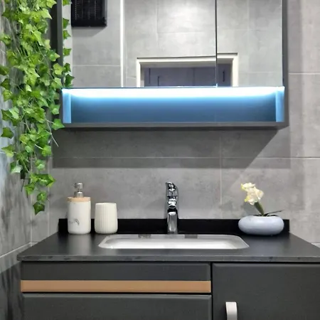 Spacious 3 Bdr Pulse Near Airport, The Mall, Arena 8888 By Keybox